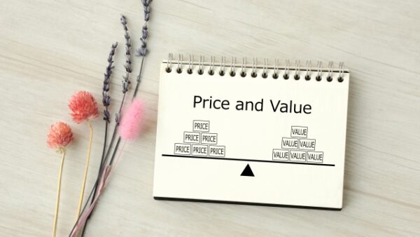 あなたはいくらで販売する？販売価格で売上と利益が変わる！価格設定のコツは原価・利益・顧客心理